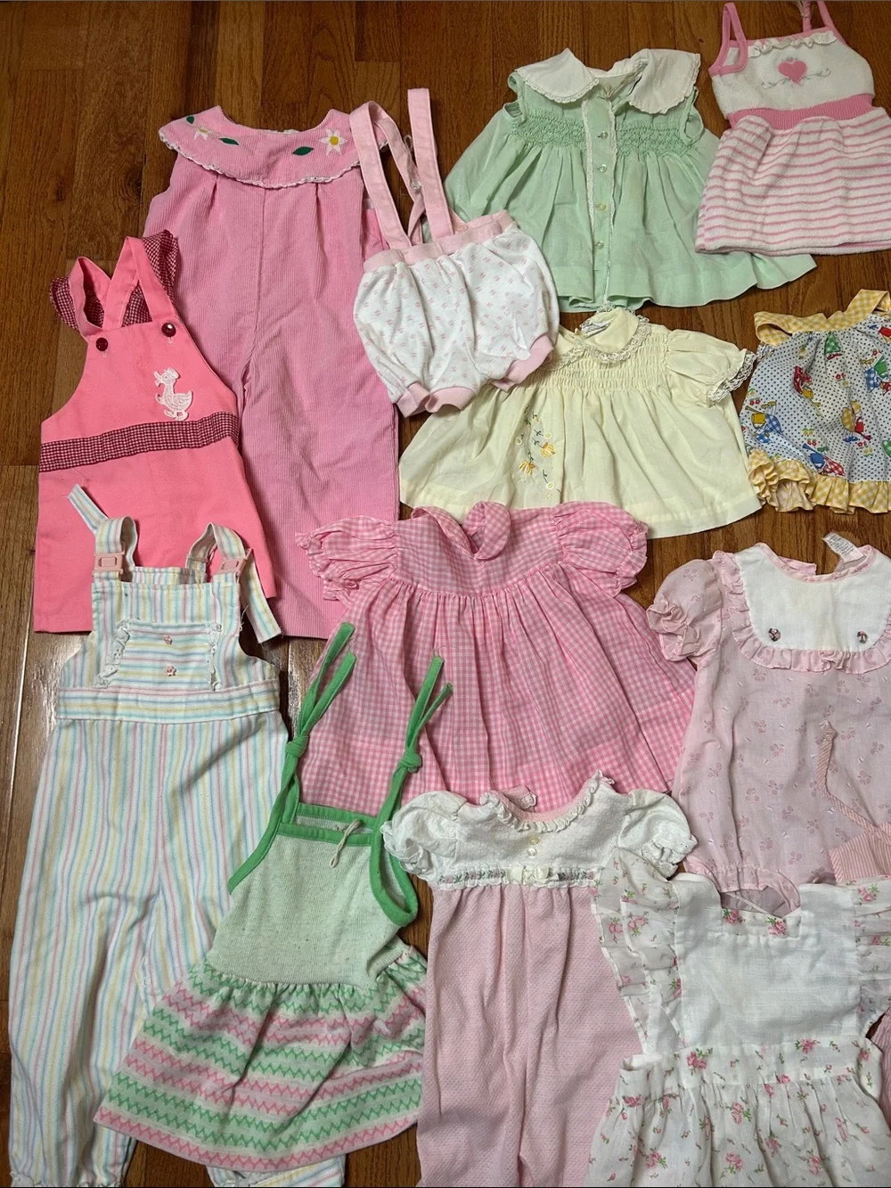 Bundle of Vintage Baby Girl Clothing - Picture 2 of 6